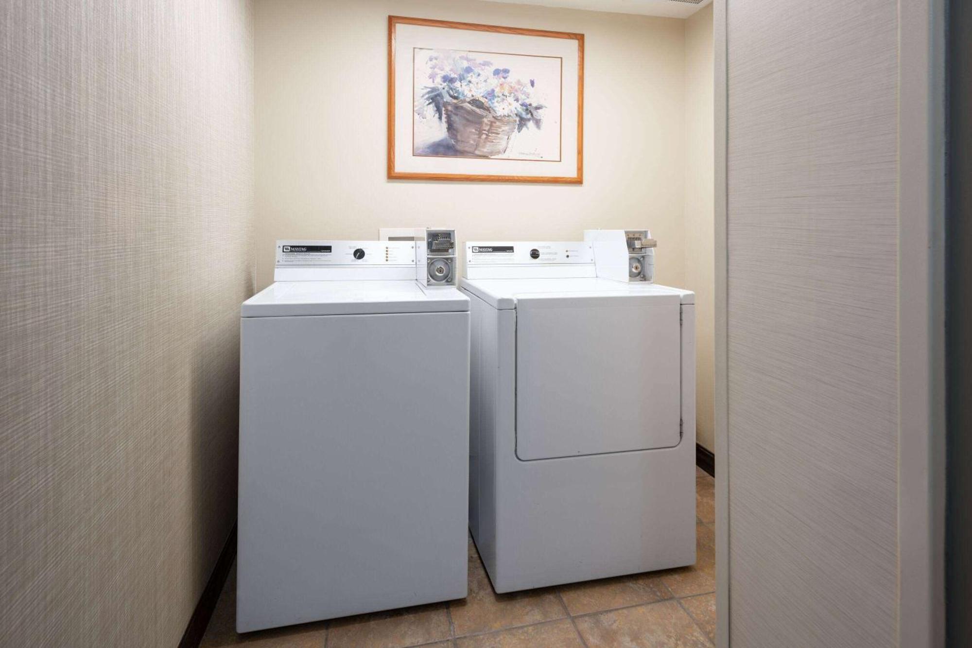 Days Inn & Suites By Wyndham Bozeman Eksteriør billede
